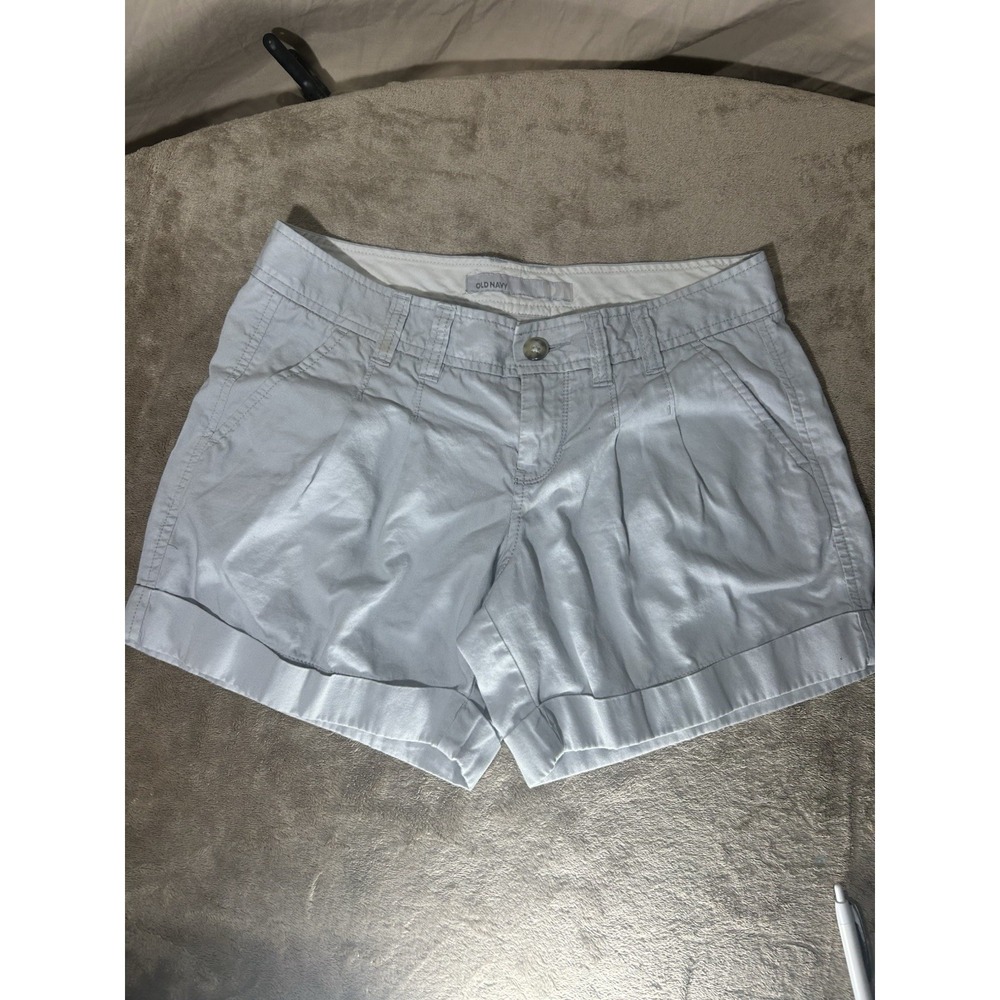 Old Navy Women's Shorts Size 2 Low Rise Light Grey Cotton Cuffed Hem